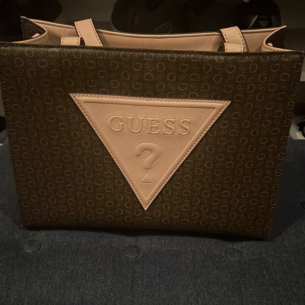 Guess medium size tote